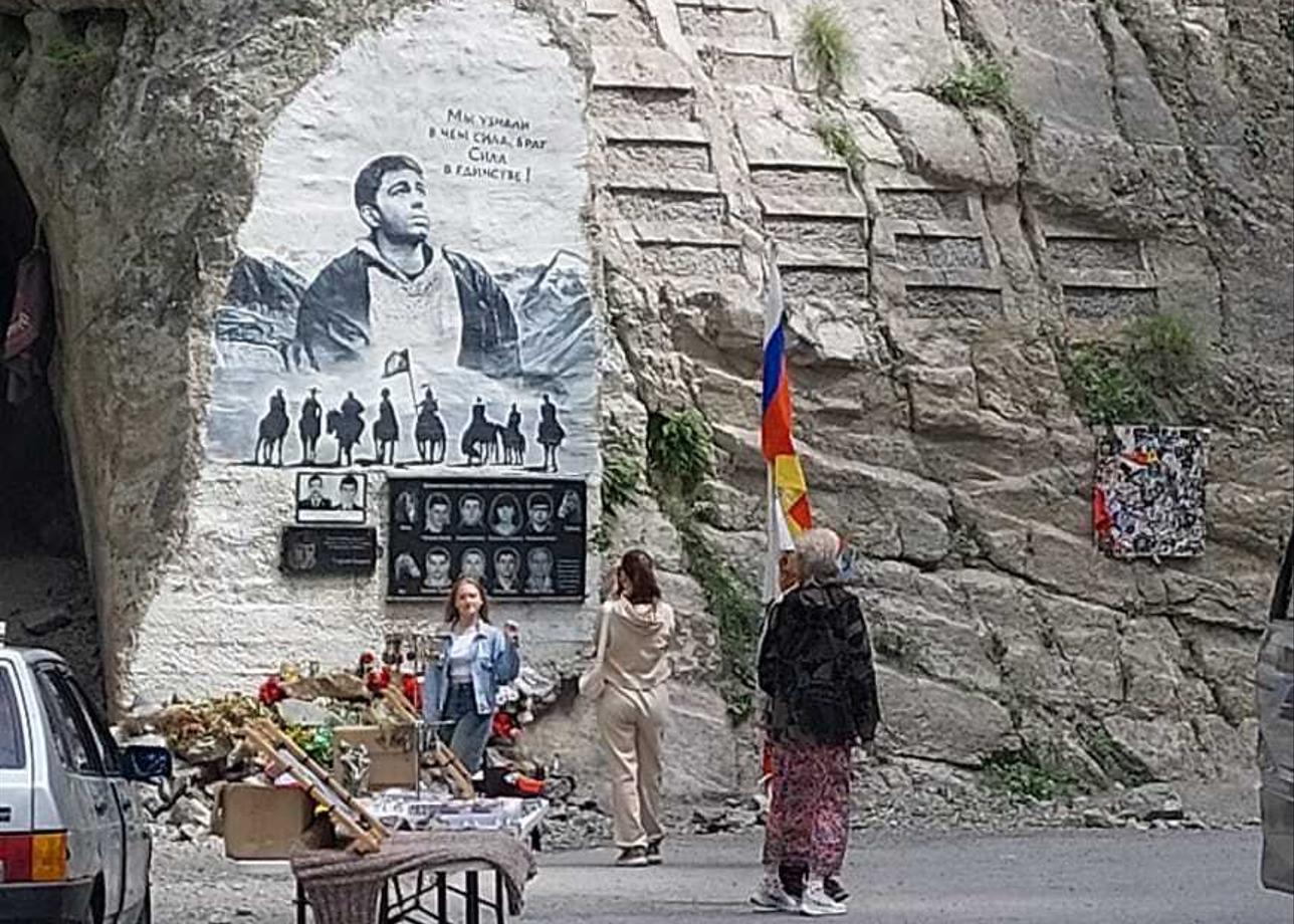 Я к своей семье присоединилась за неделю до начала тура. И тем не менее, нас замечательно