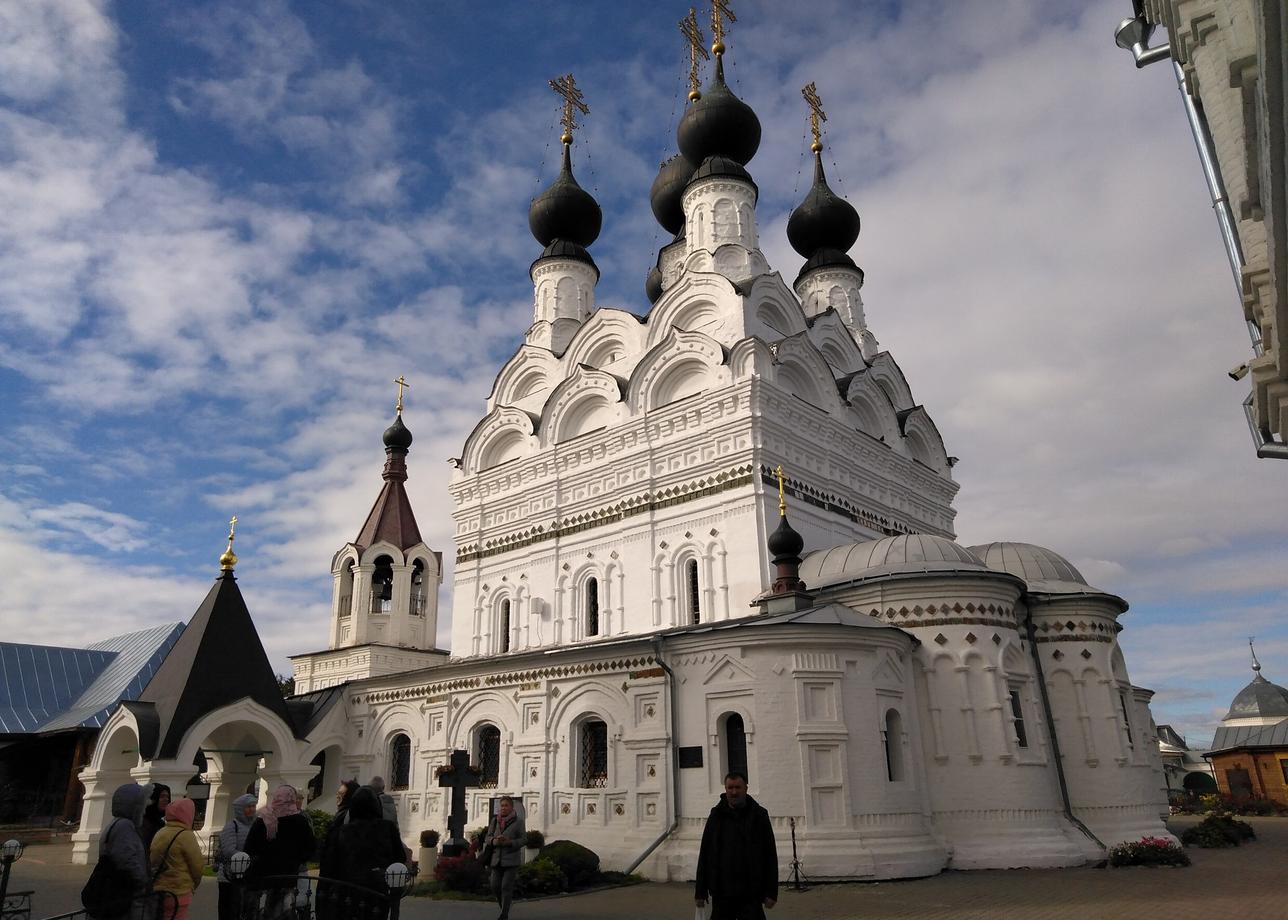 Организация на высоте, а если возникают вопросы, всегда можно обратиться по телефону. Единственное, хотелось бы ещё