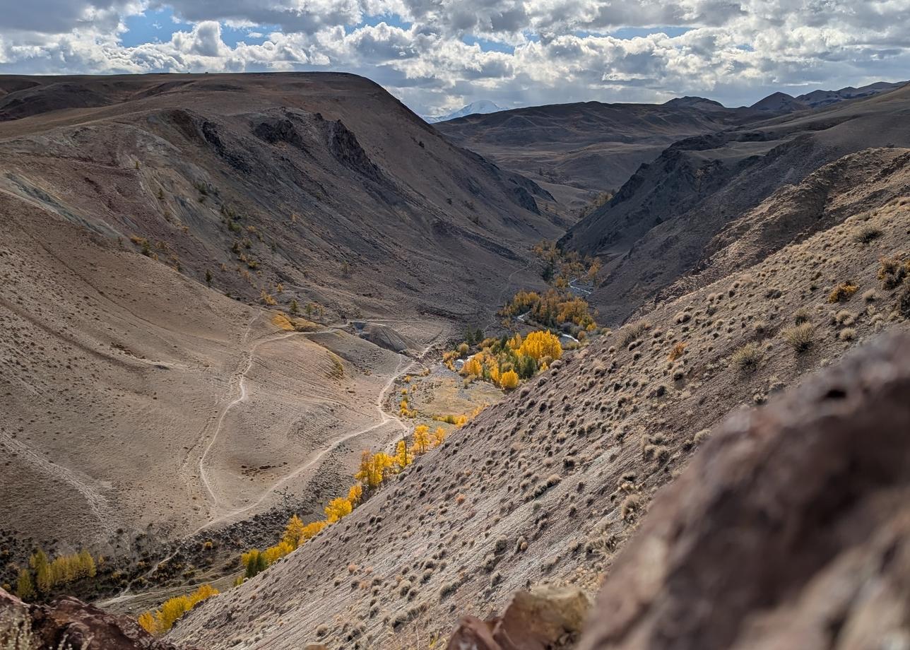 О Алтай, потрясающая природа и незабываемые рассветы и закаты среди горных пейзажей. Хочется выразить огромную благодарность