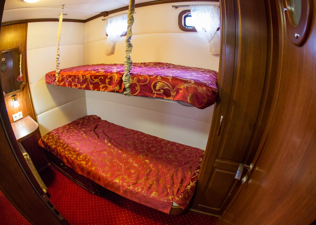 Круизный теплоход «Александрия»