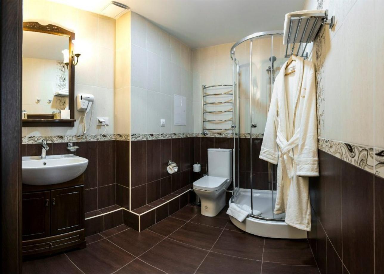 Гостиница «Урал-Тау» или аналогичная