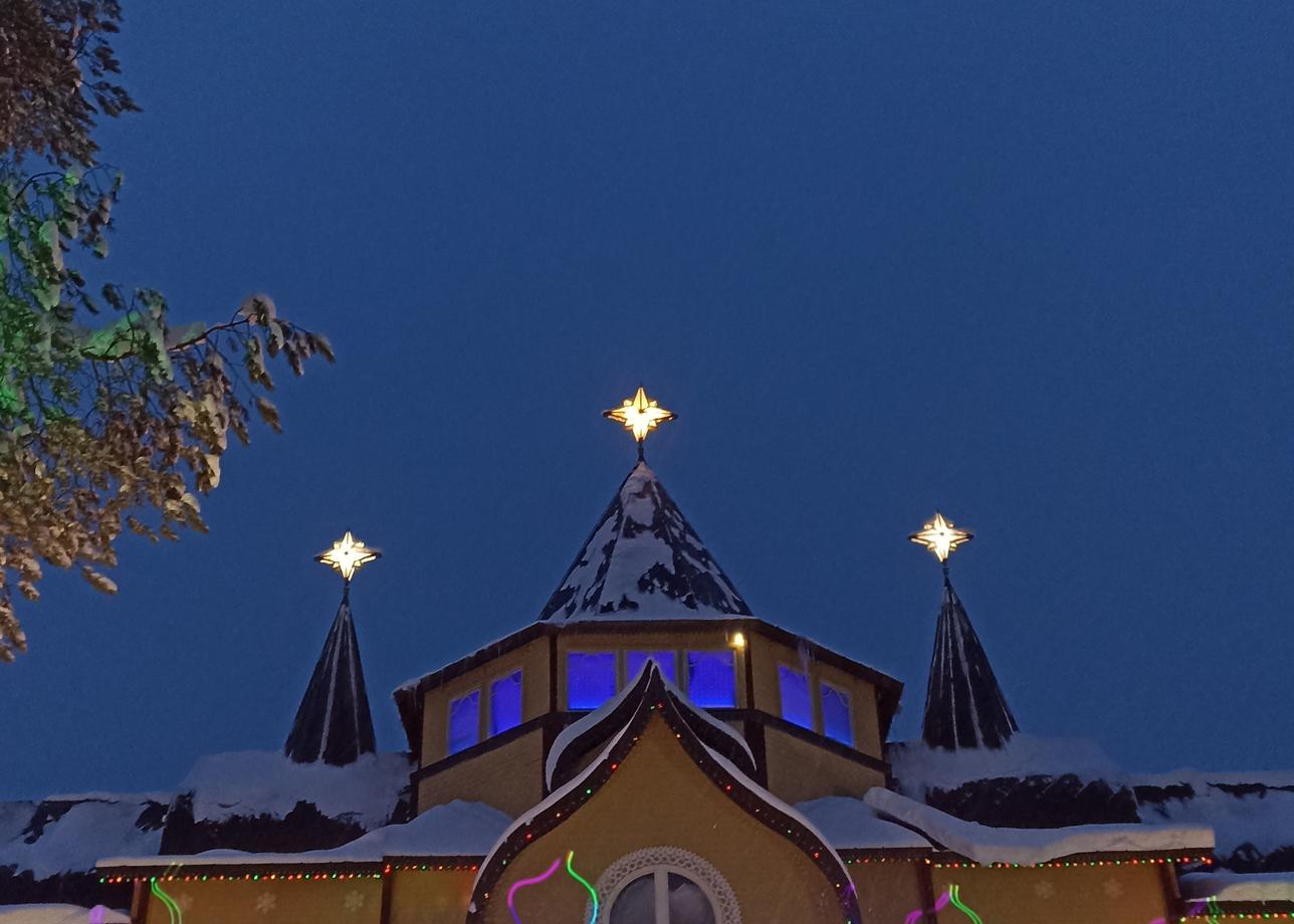 Нам всё понравилось! Питание, проживание и программа тура на отлично. В номере приятные подарочки, персонал вежливый