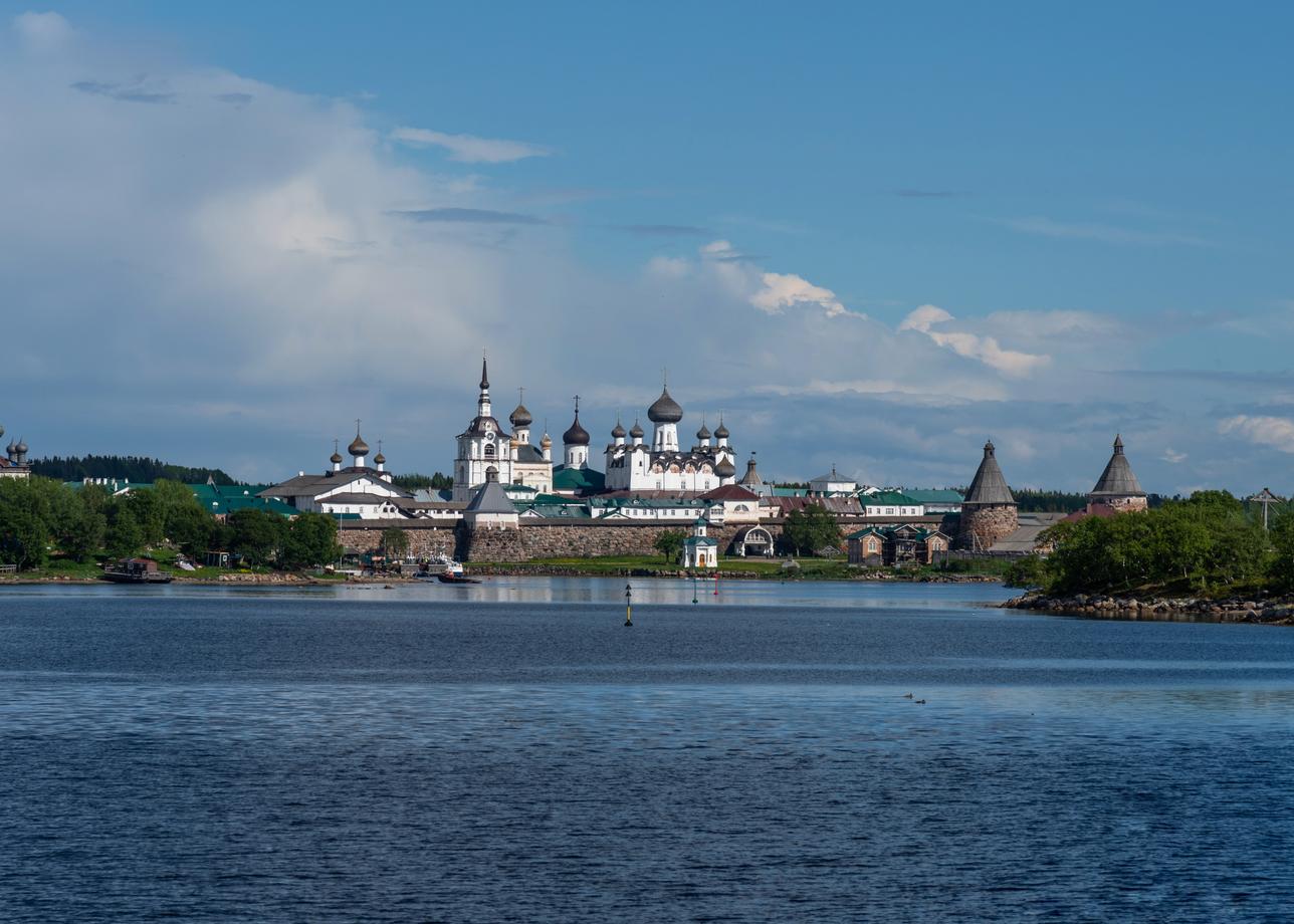 Июньские праздники на Соловецком архипелаге