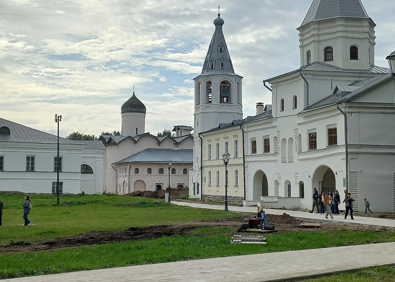 Ездила в Великий Новгород. Сам город и весь тур понравились. Узнала много интересного. Организаторы оставили свободное
