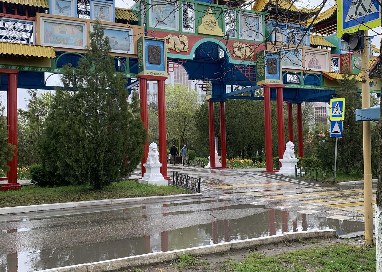 Я очень хочу поблагодарить нашего гида Гиляну, Марию, водителя Дениса. Меня не покидало ощущение, что мы