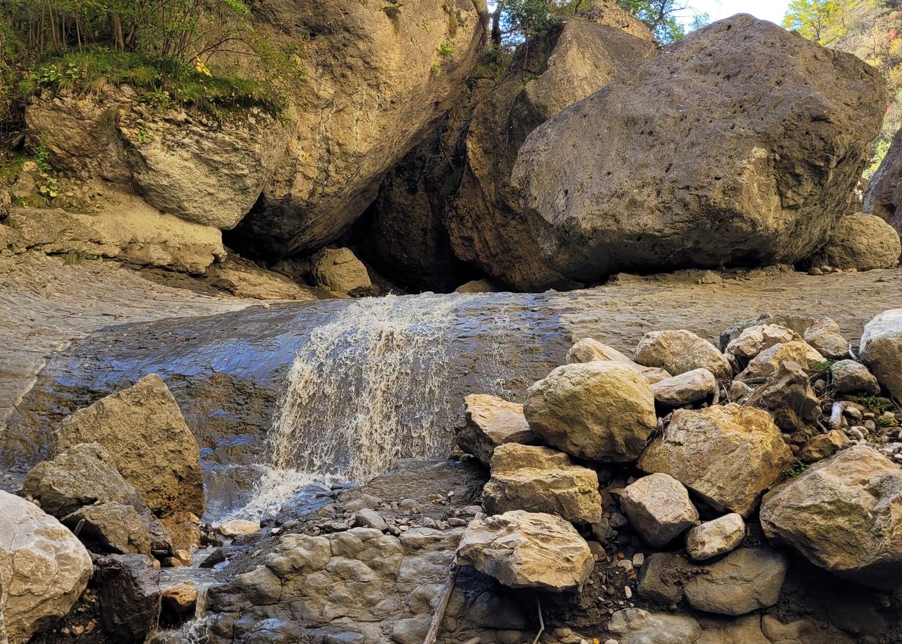 Потрясающая природа, душевные люди. Спасибо гиду Гамзату и водителю Тимуру!