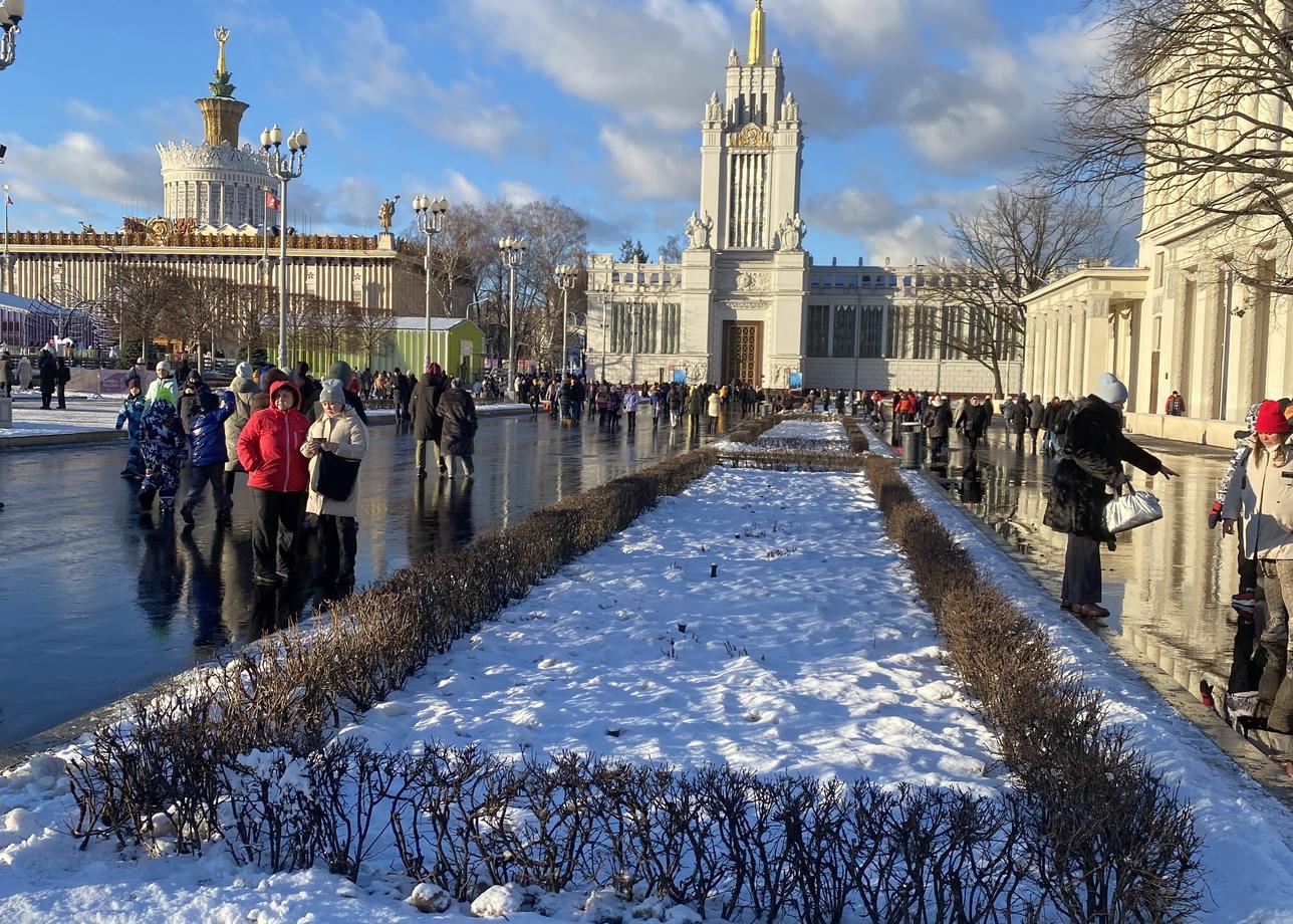 Очень понравилась Москва зимняя! Я очень хочу приехать летом, чтобы увидеть Москву во всей красе летом!