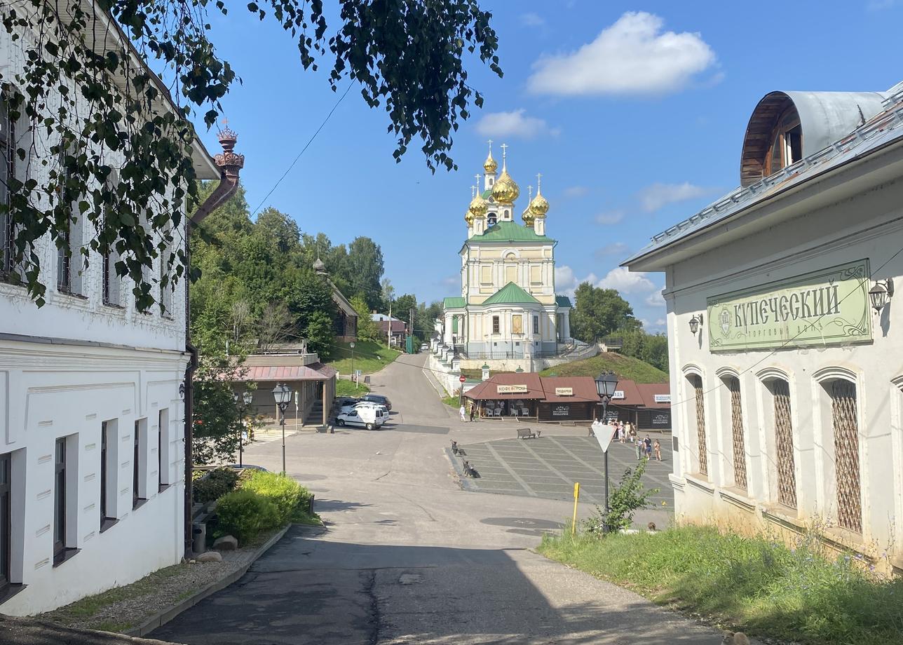 Все очень понравилось, ездили семьей. Программа всех трех дней была очень насыщенная. Хотя второй день оказался