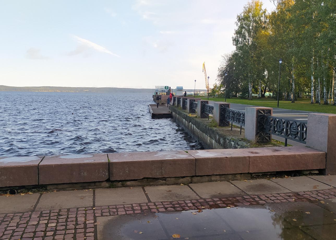 Были в октябре, всё очень понравилось не смотря на то, что погода немного подвела. Красивые и живописные места.
