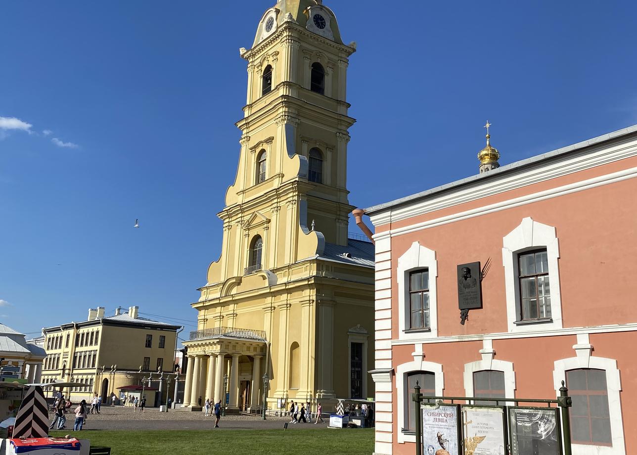 В Петербурге третий раз, данный тур просто великолепный, остались незабываемые впечатления. Замечательные экскурсии и отличные экскурсоводы!!!