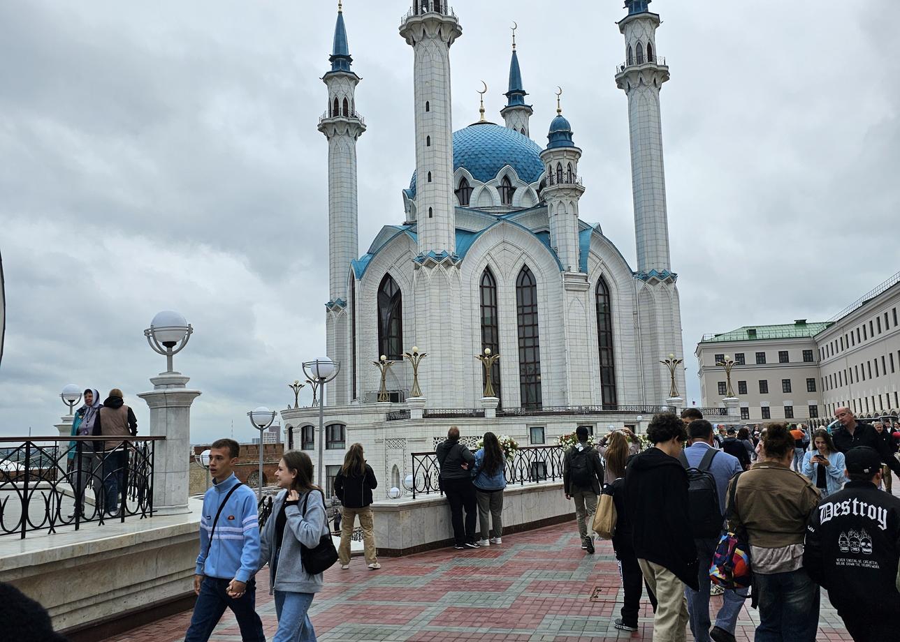 Поездка прошла отлично! Программа очень насыщенная, но мы были к этому готовы. Большое спасибо Наджие (не