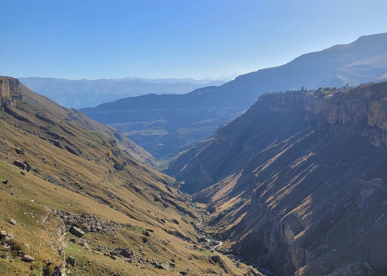 Потрясающая природа, душевные люди. Спасибо гиду Гамзату и водителю Тимуру!