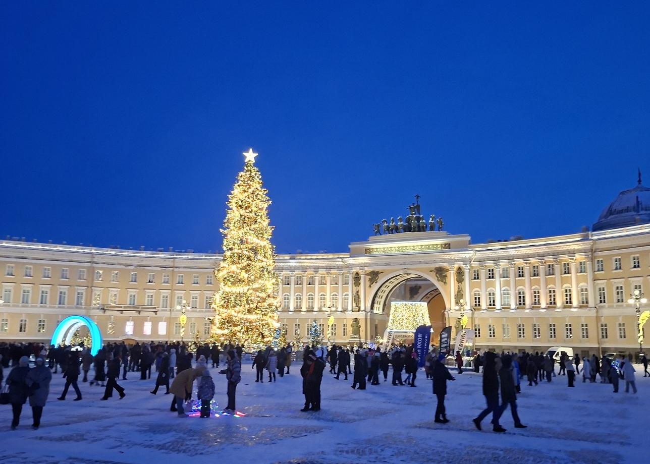 Первый раз посетили Санкт-Петербург. Выбранный тур понравился, отдельное спасибо нашему гиду Юле. Теперь будем путешествовать с "Большой страной"