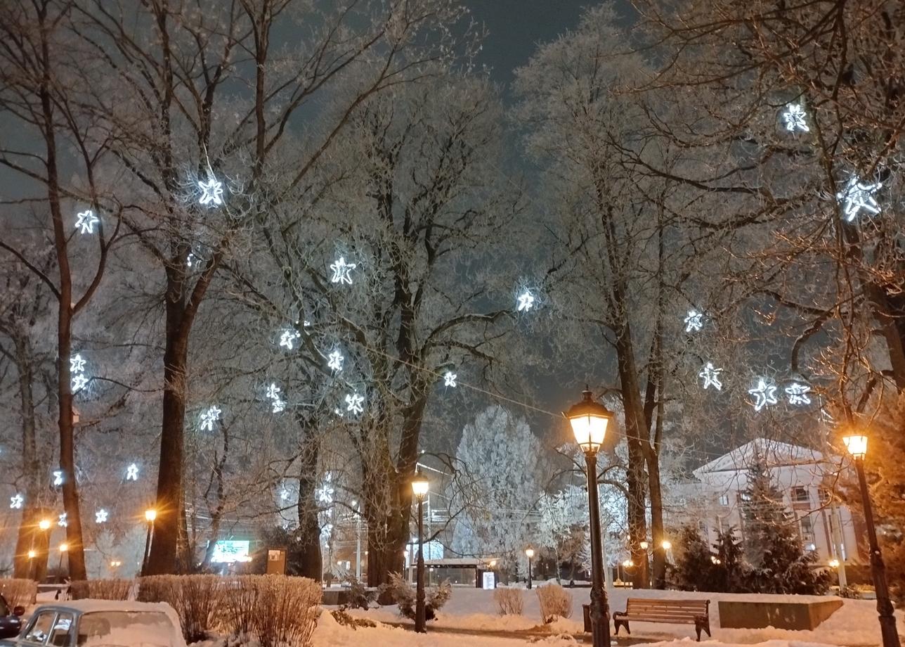 Хороший цикличный тур в Калининград. Попали на день экскурсии по Калининграду (исторический центр, остров Канта). Всё