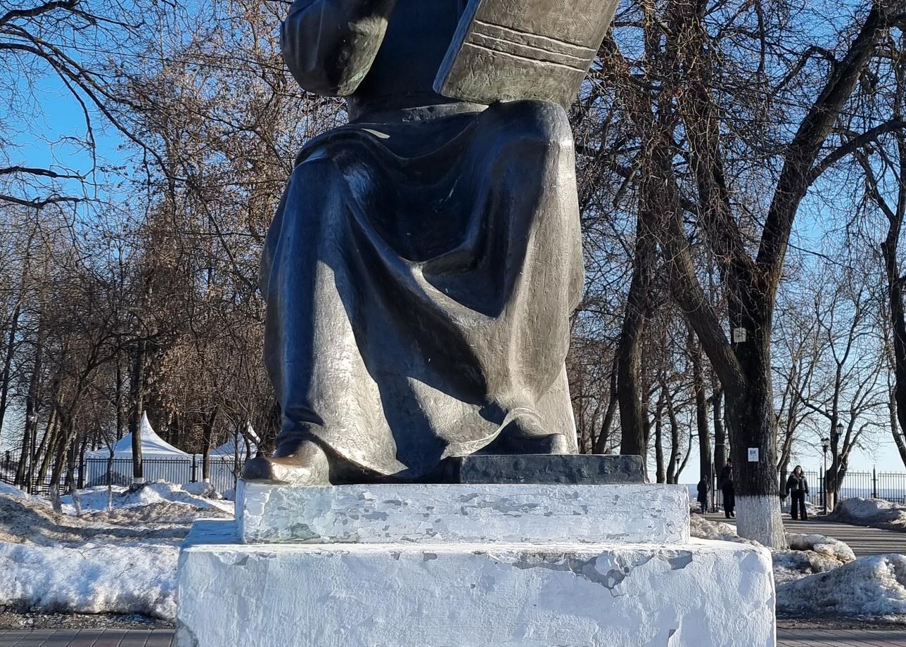 Очень быстро пролетело время,мы только вроде стали привыкать к режиму едим, смотрим,остановились, вышли балдеем от красоты,а