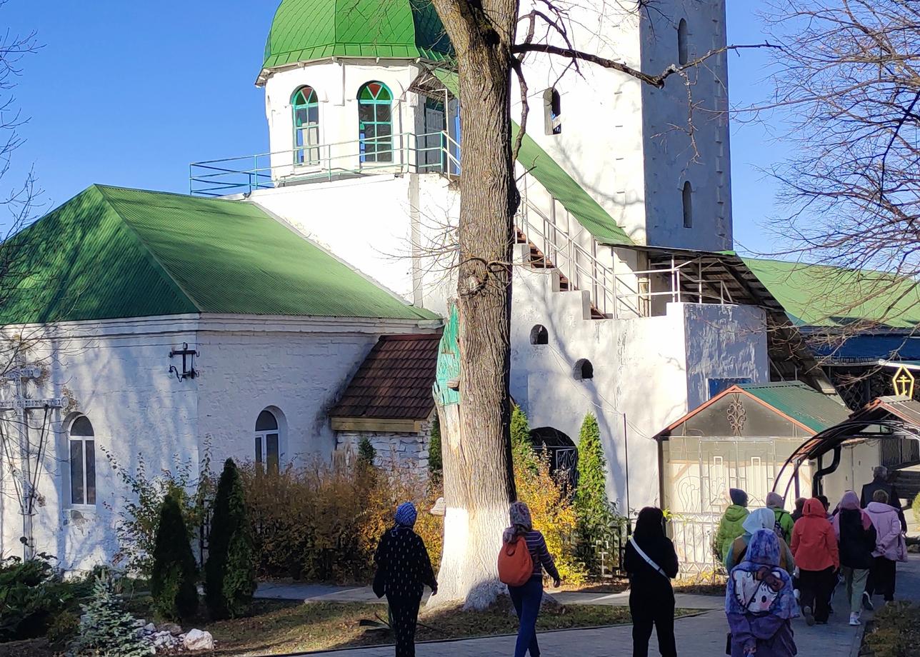 Поездка в Адыгею была замечательной. Давно мечтали с мужем съездить туда, но добраться сложно, хорошо, что