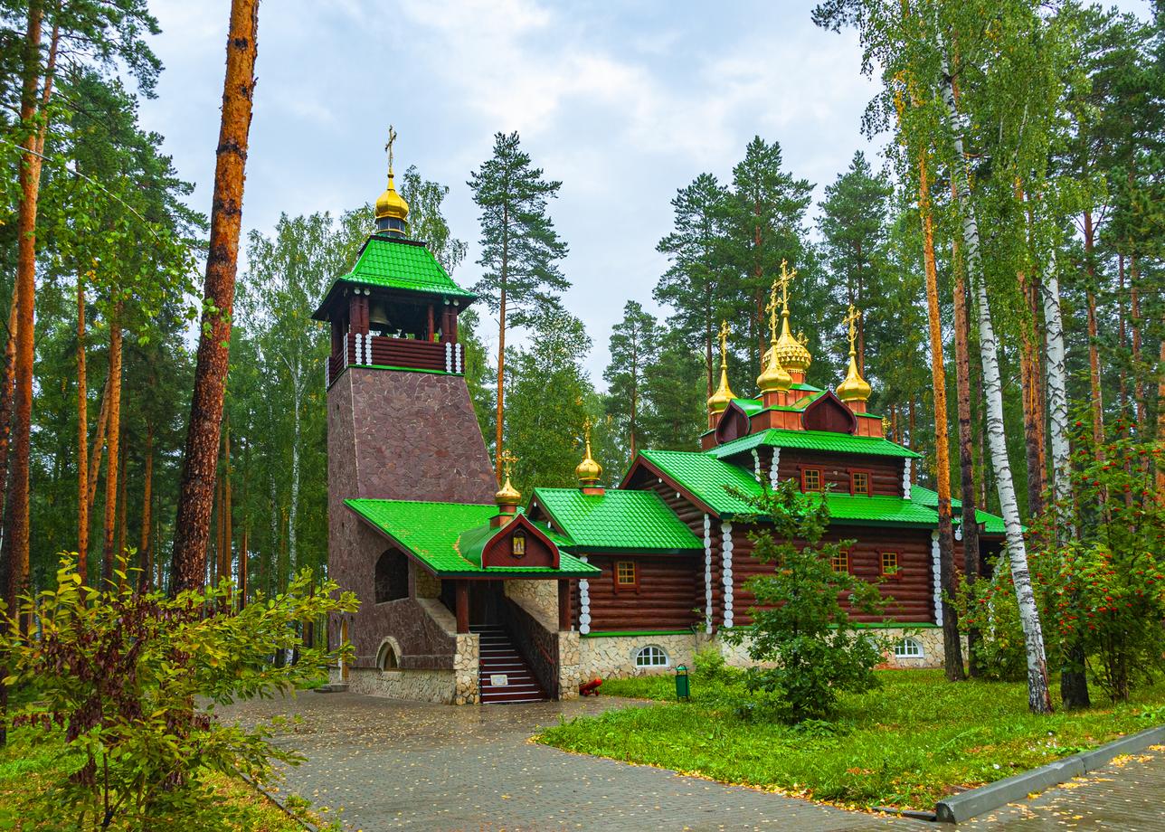 Малахит: Николай II и Романовы. Железнодорожный круиз в Казань, Екатеринбург и Нижний Новгород