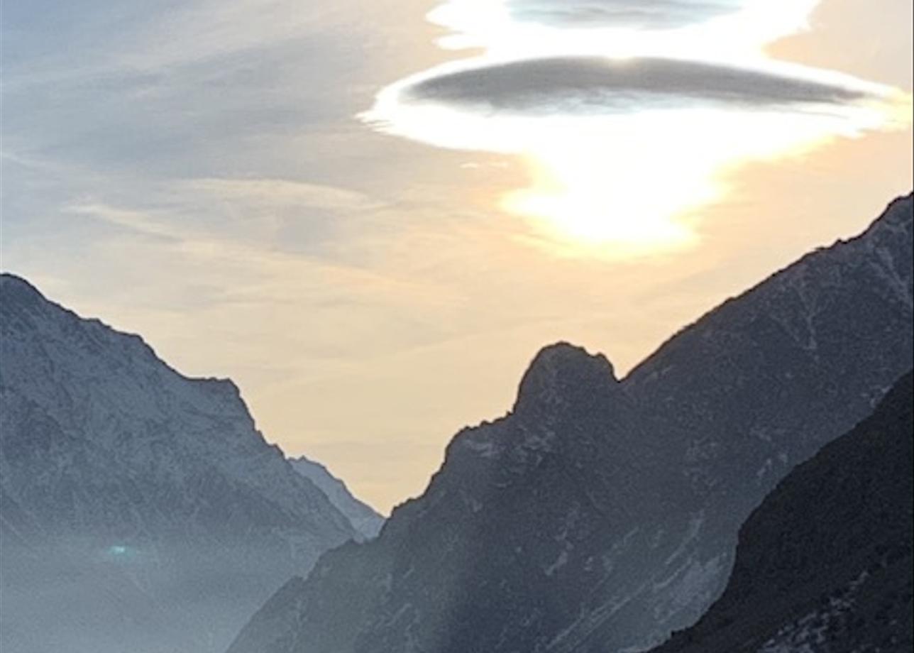 Прекрасный тур! Замечательные локации, великолепные горы, сакральный треугольник вообще без комментариев! Тур хорошо организован, каждый день