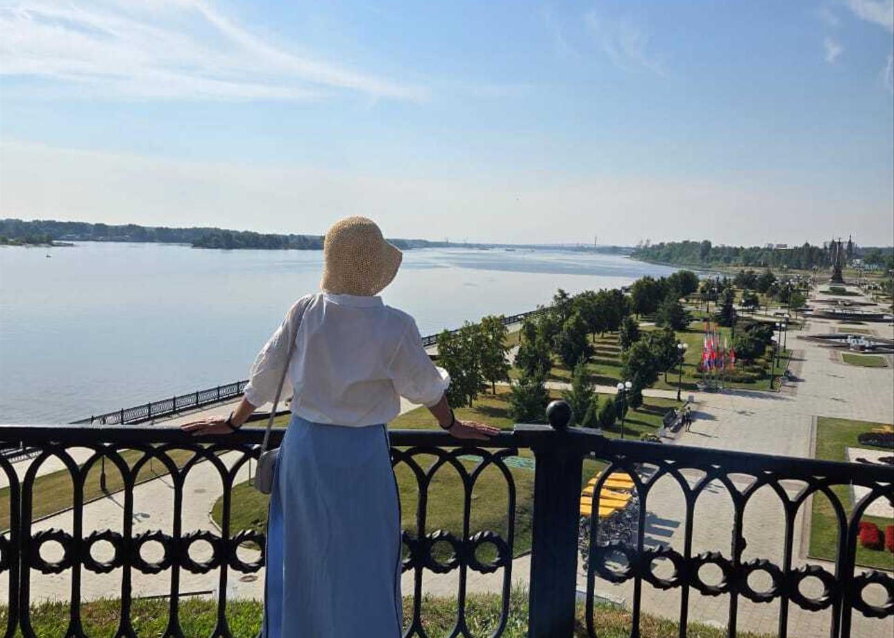 Поездка нам очень понравилась. Очень насыщенная программа, экскурсоводы все профессионалы и очень трудолюбивые. Вели нас по