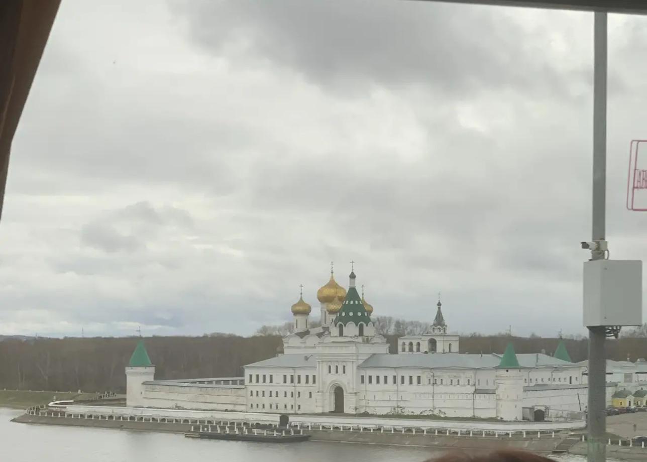 Здравствуйте! Хотим выразить огромную благодарность за проведение тура, мы с мамой в огромном восторге, не смотря