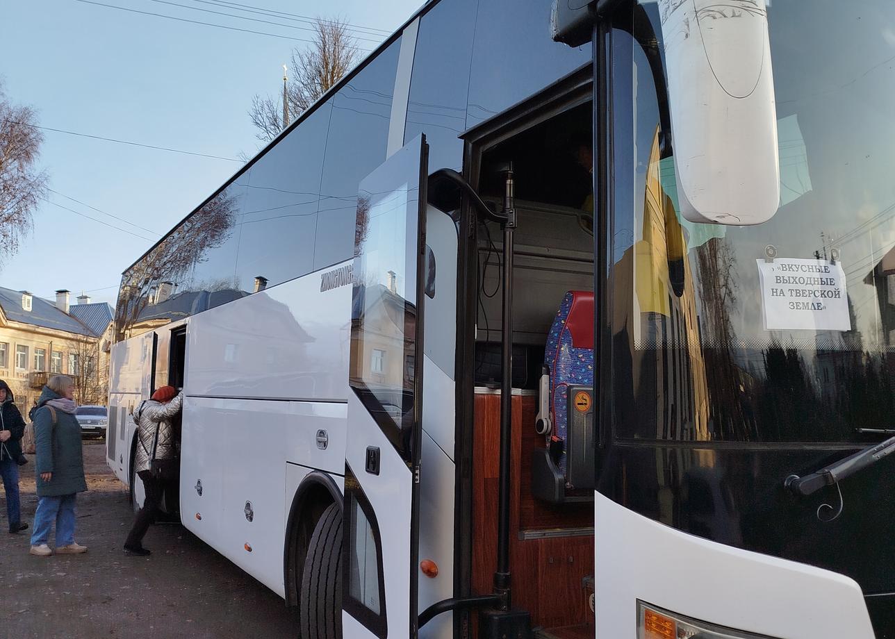 Хорошая поездка, насыщенная интересной информацией. Очень понравилась Тверь: набережная Волги, Трёхсвятская улица, музей козла (экскурсия в