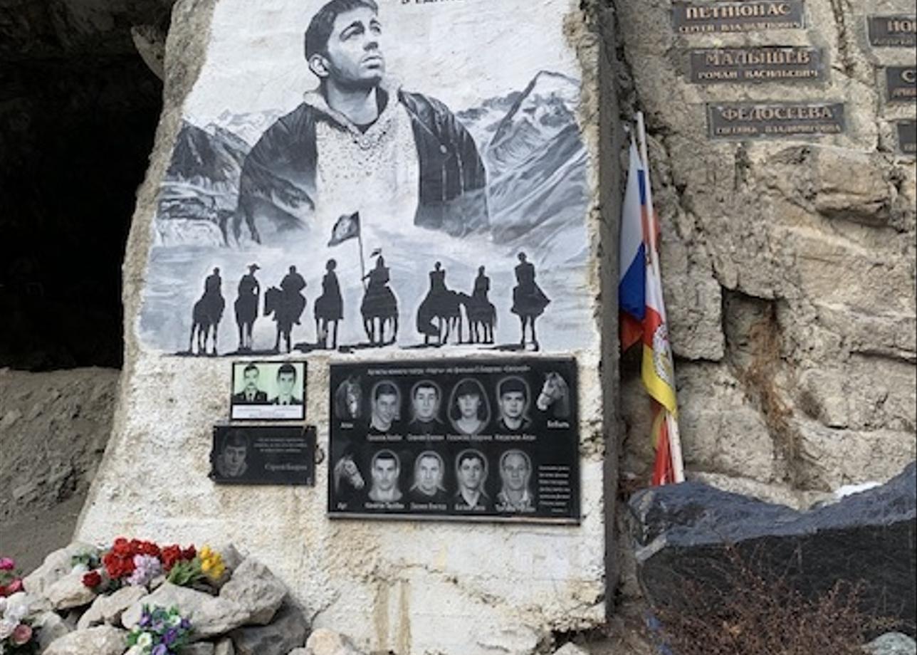 Прекрасный тур! Замечательные локации, великолепные горы, сакральный треугольник вообще без комментариев! Тур хорошо организован, каждый день