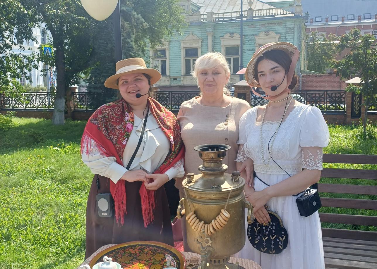 Путешествие было замечательным! Мы посмотрели красивые города, побывали на интересных экскурсиях.