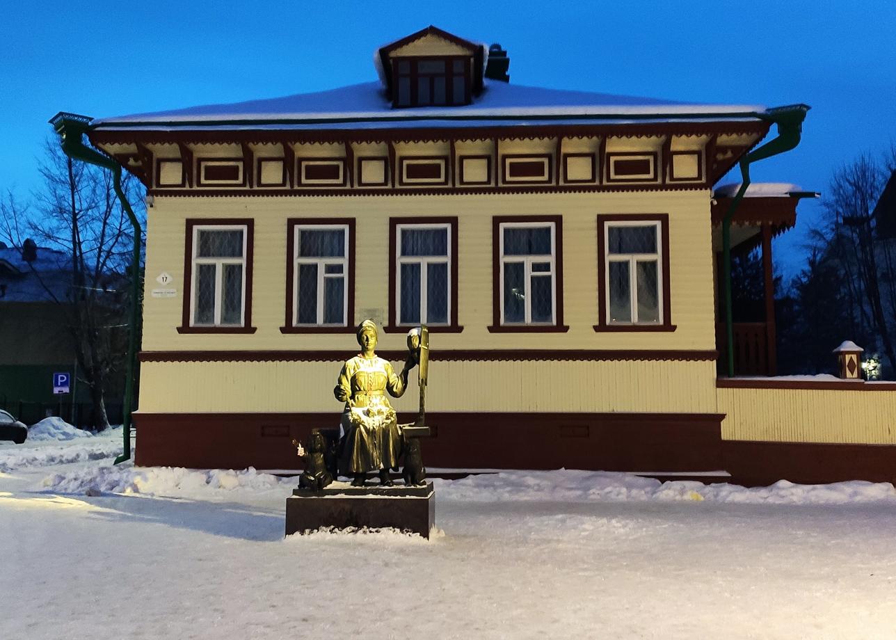 Насыщенный и интересный тур. Очень хорошо организован. Гидам Галине и Валентине особая благодарность за интересный материал.