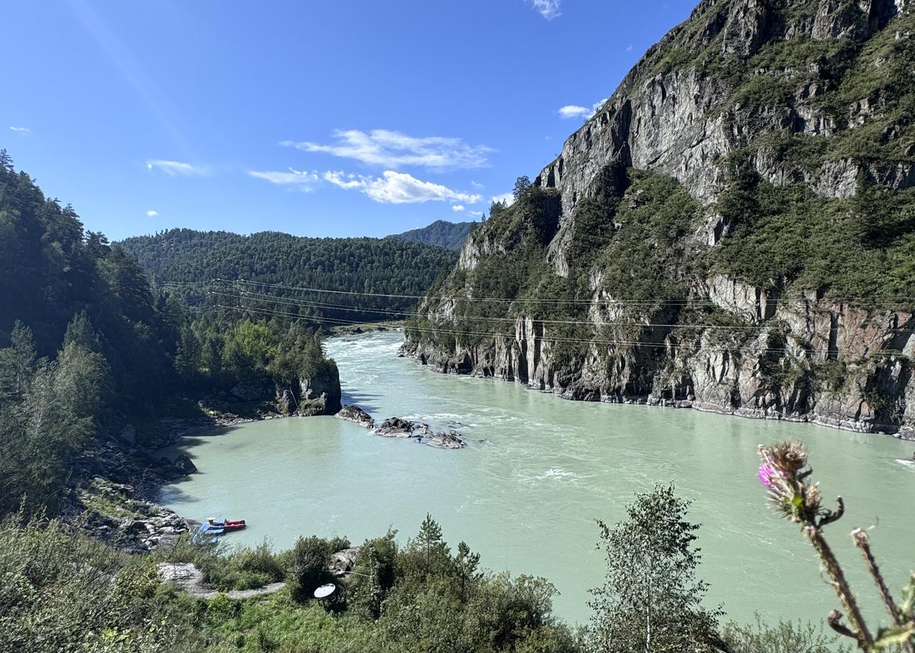 Только лучшее, что можно сказать об Алтае - это поистине место силы!!! Здесь время течет неспешно