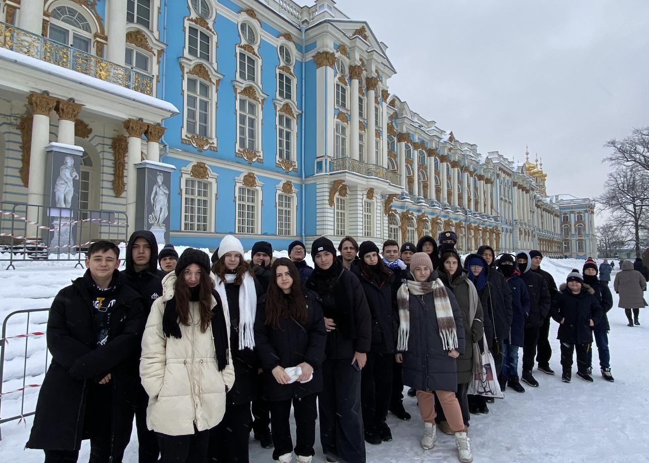 Через турфирму «Большая страна» организовывали тур школьников г. Кисловодска в период зимних школьных каникул в 2025