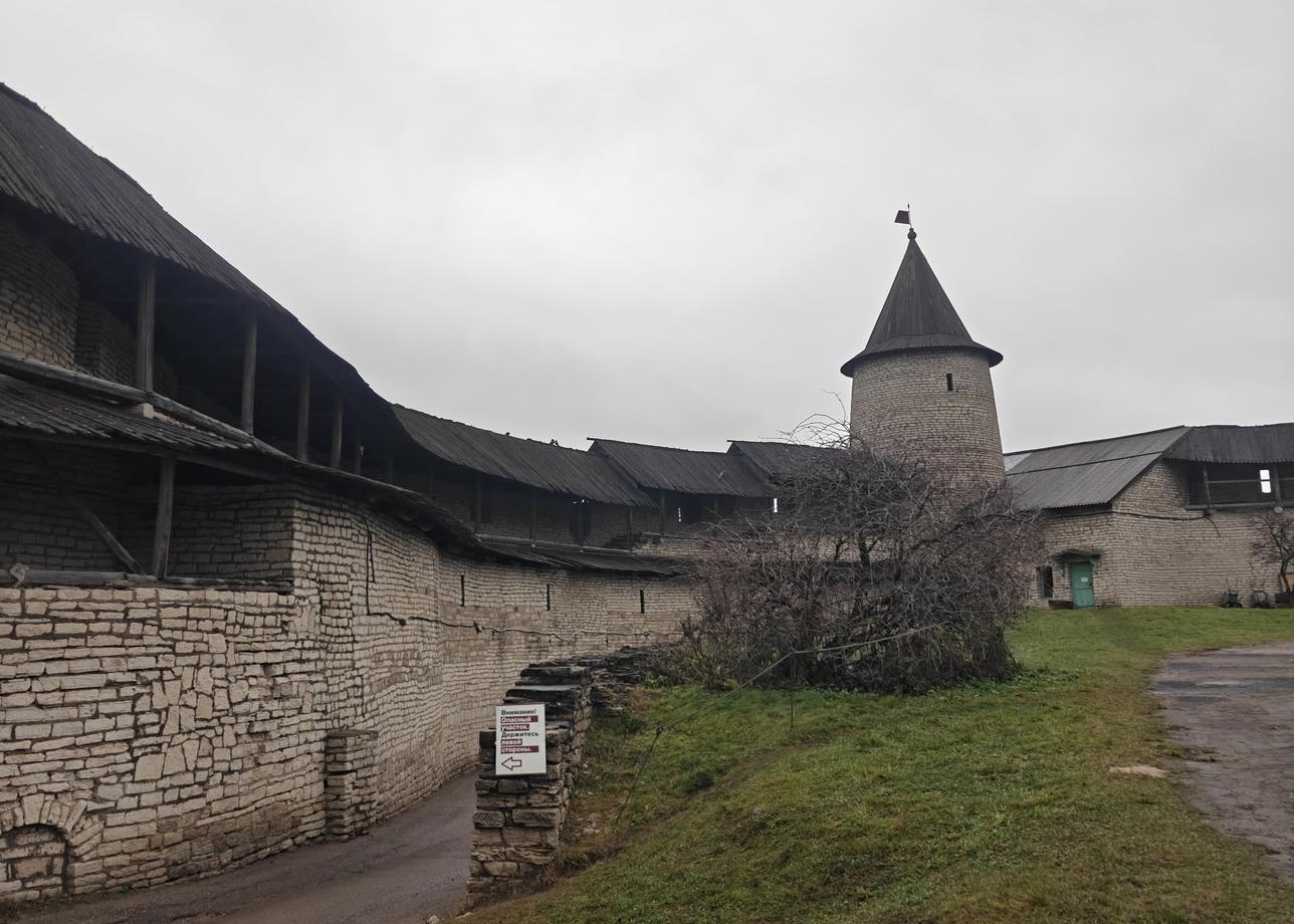 Поездка тур Псков, Изборск, Печеры - 2 дня. Спасибо Марии за экскурсию по Пскову, за профессионализм