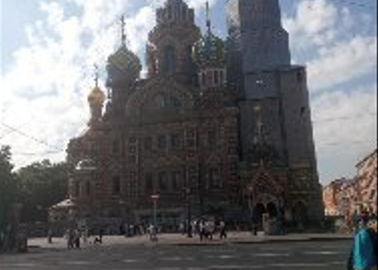 Короткий тур по основным достопримечательностям Санкт -Петербурга и выездом в Карелию. Подходит для первоначального знакомства с этими местами.