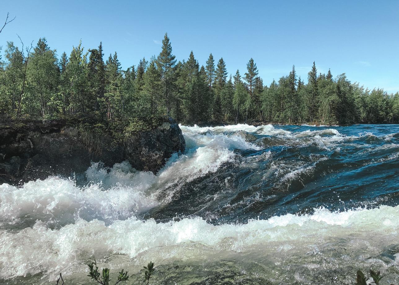 Сплав на катамаранах по реке Умба в Карелии