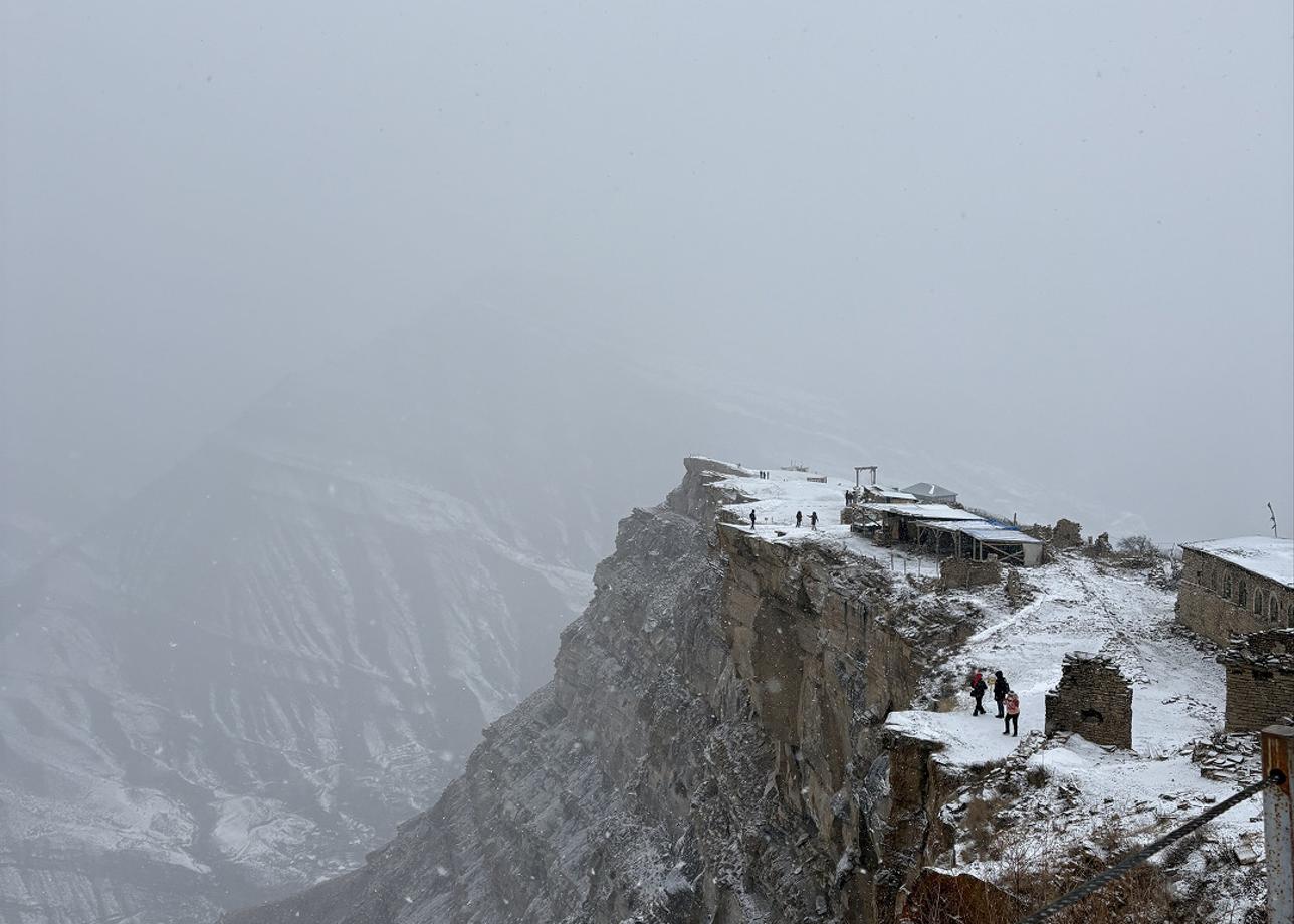Маршрут составлен продуманно, он совершенно не сложный физически и не требует специальной подготовки. Программа очень плотная