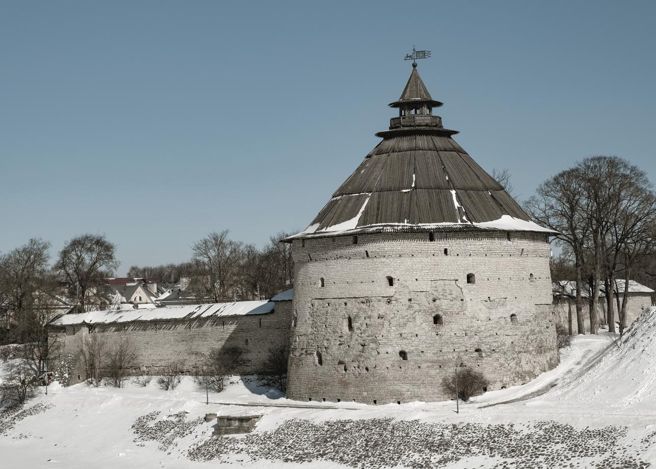 Путешествие вдоль реки Волхов. Новогодние праздники в Великом Новгороде и Пскове