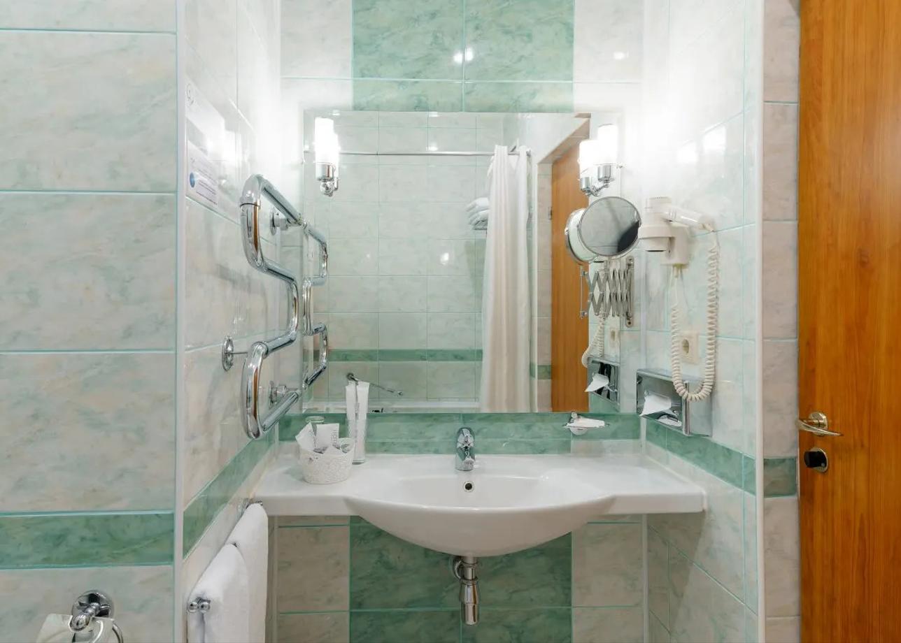 Сулейман Палас