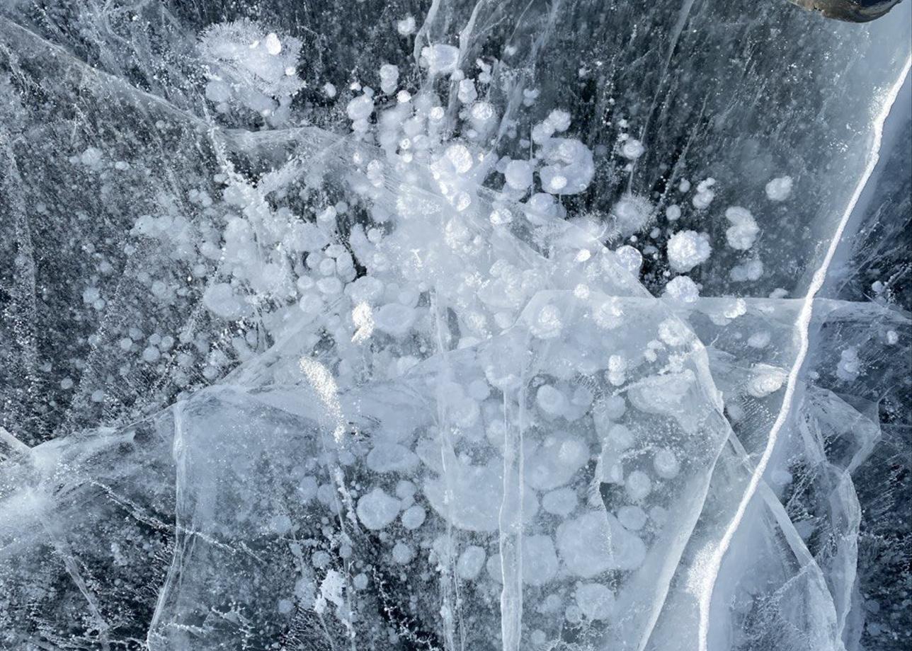 Отправились в это зимнее приключение всей семьей: двое взрослых и сыновья (7 и 9 лет). Сказать