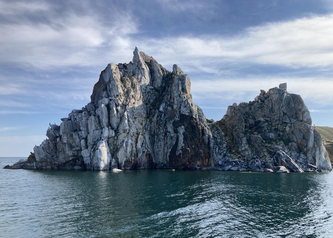 Прекрасное путешествие, непередаваемая красота Байкала и Ольхона. Все было чудесно- живописные берега, прогулки на поезде, пароме,
