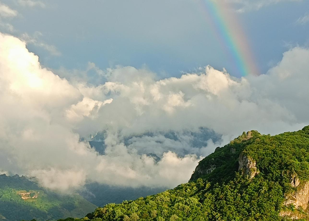 Спасибо большое организаторам за тур: интересные места, хорошие экскурсии, шикарная гостиница" Интурист" в Пятигорске. Получили массу