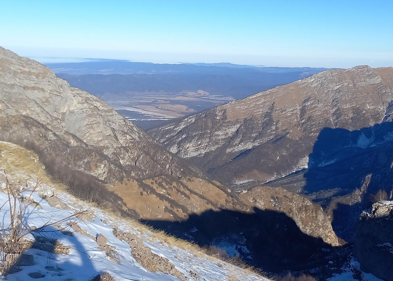 Недавно вернулись из солнечной Ингушетии. Тур 6 дней, из них 2 дня - трансфер, 4 дня- трекинг.