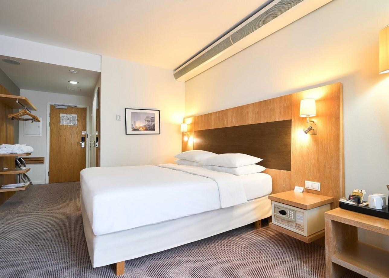 Отель «Космос»