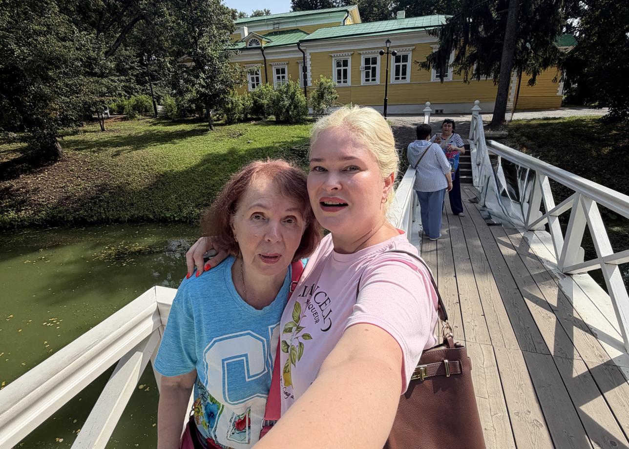 Здравствуйте! Нам все очень понравилось, наши все гиды были очень подготовлены, интересно рассказывали, увлекательно. Большие профессионалы.