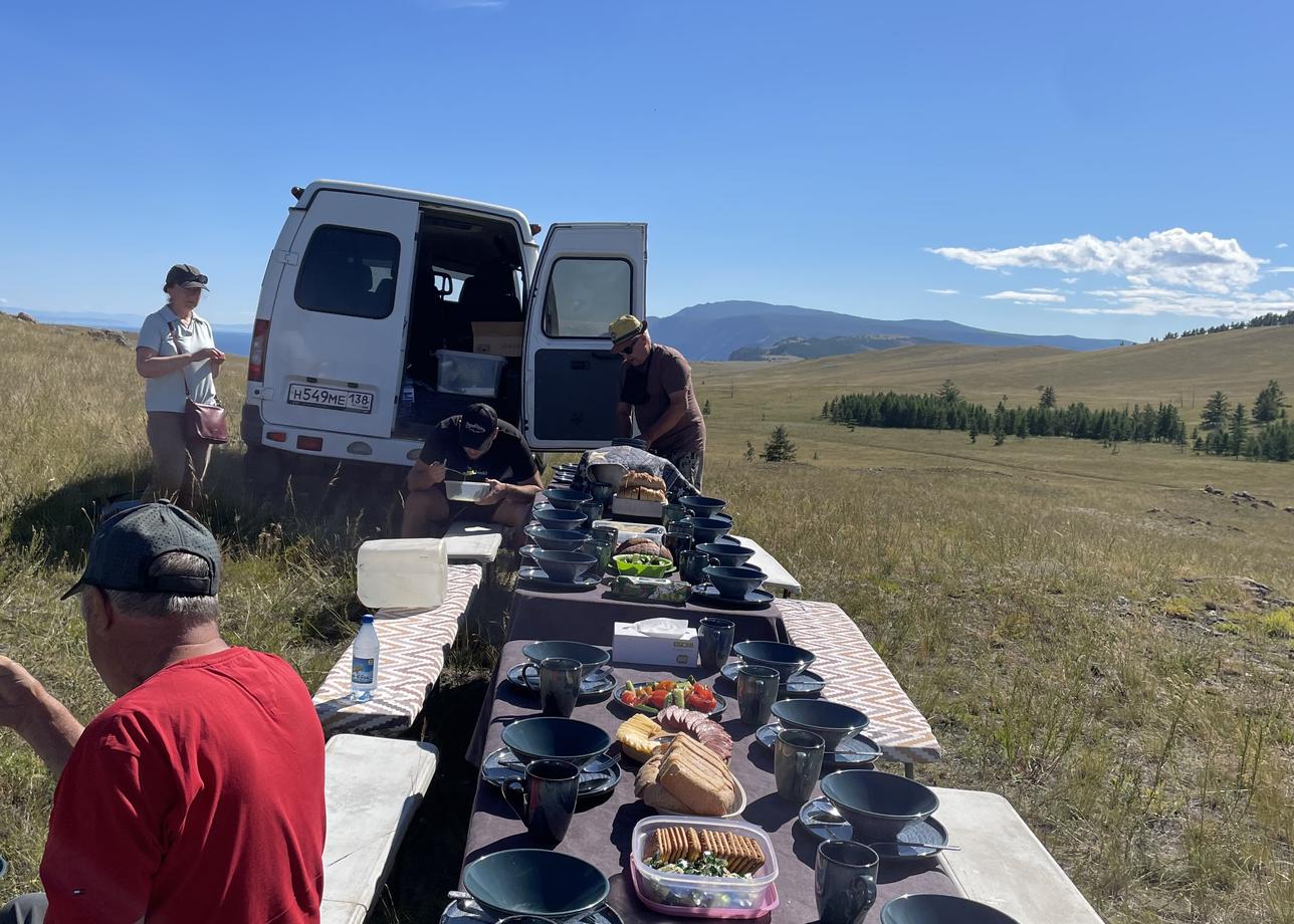 Все замечательно, старались не обращать внимание на мелочи, были оплошности со стороны организаторов, но красавец Байкал все компенсировал!!!