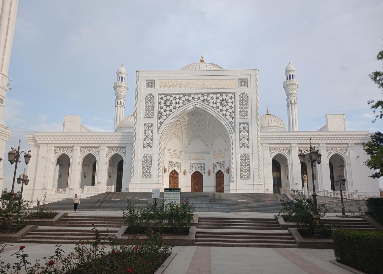 Спасибо также организатору тура. Начиная от бронирования тура до завершения все быстро и понятно. Всегда вежливо