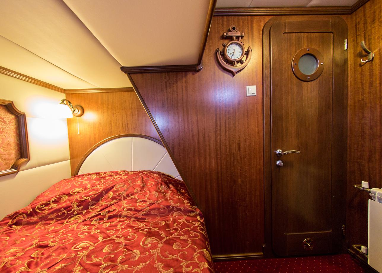 Круизный теплоход «Александрия»