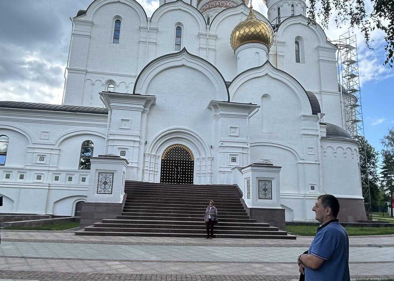 Тур понравился. Пять дней и четыре ночи. Достойное размещение в гостиницах Завтрак, обед, питание хорошее, голодными