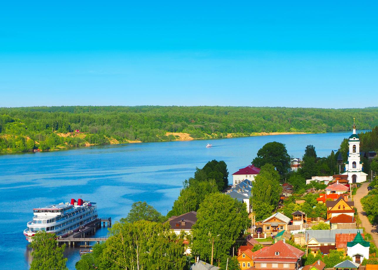 Блеск осетра, сырные берега и волшебная шкатулка. Ивановская область летом