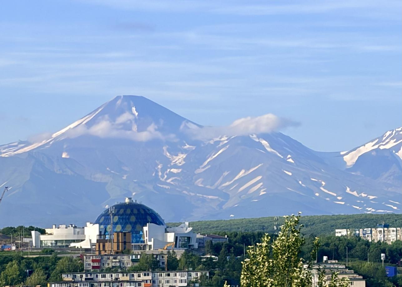 Посетили Камчатку в августе 2026. Тур организован превосходно, гостиница замечательная, уборку со сменой полотенец делали ежедневно.