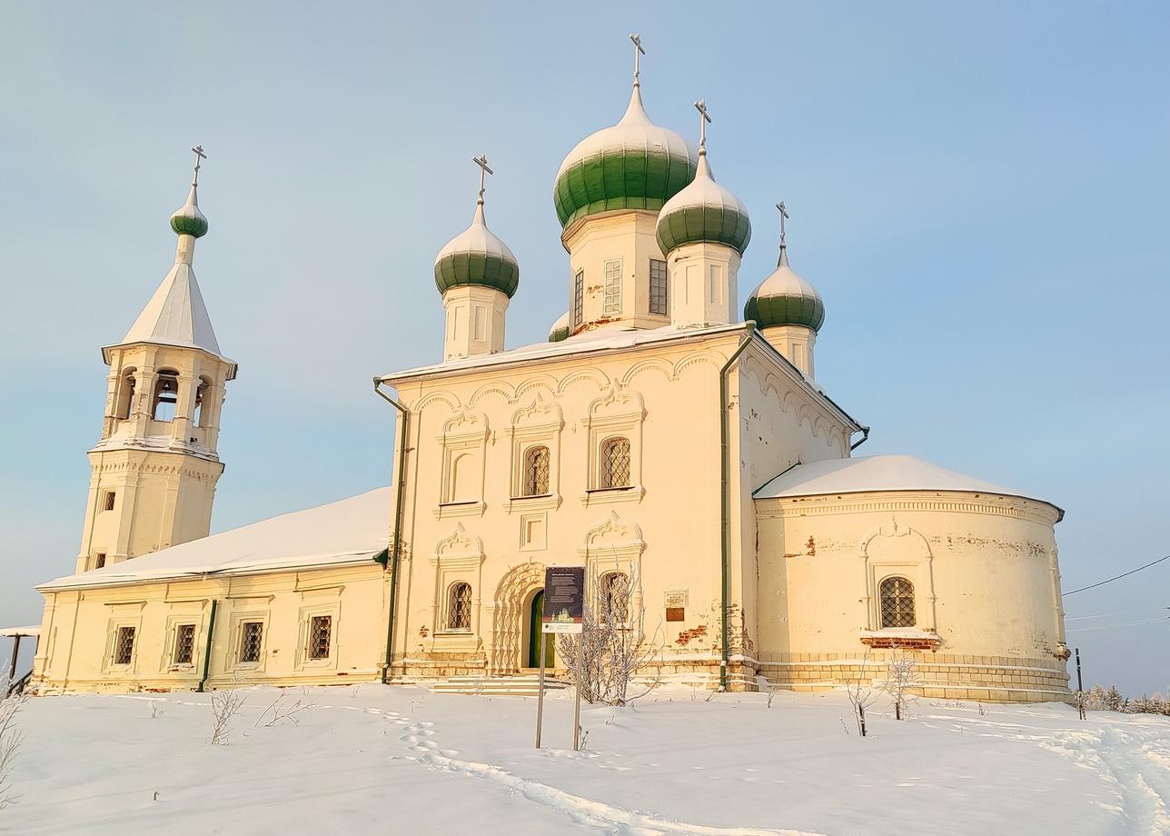 Насыщенный и интересный тур. Очень хорошо организован. Гидам Галине и Валентине особая благодарность за интересный материал.