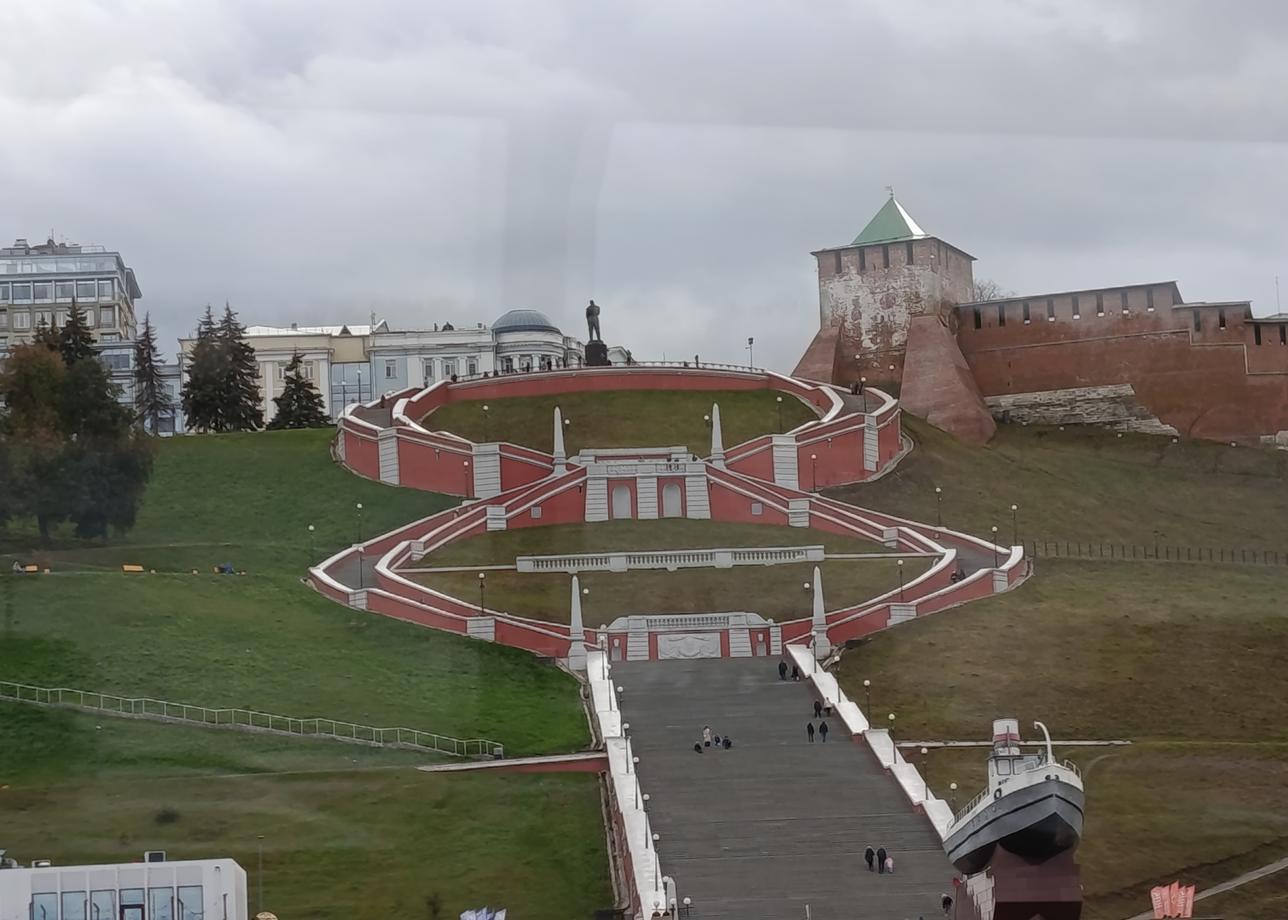 Не самое удачное наполнение тура. По сути три дня проходите/проезжаете по одним и тем же улицам.